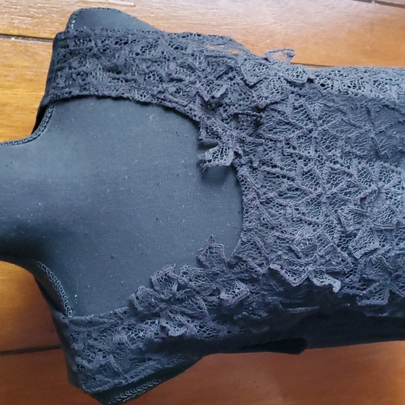 Gap Black Lace Top - Picture 3 of 10